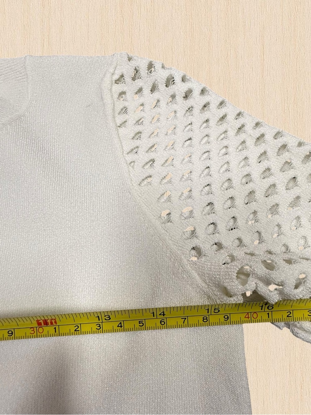 DKNY White Crewneck Knit Top with Openwork Short Sleeves - Picture 3 of 4
